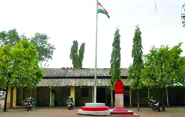 Buldana municipality cleanliness; In the campaign! | बुलडाणा पालिकेला स्वच्छतेचा ध्यास; अभियानात अग्रेसर! Buldana municipality cleanliness; In the campaign! | बुलडाणा पालिकेला स्वच्छतेचा ध्यास; अभियानात अग्रेसर!