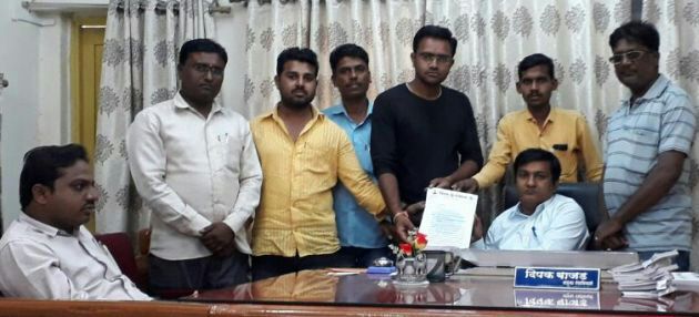 Increase the purchasing of toor under NAFED! | नाफेड अंतर्गत तूर खरेदीची मर्यादा वाढवा! - शिवसंग्रामची कृषीमंत्र्यांकडे मागणी Increase the purchasing of toor under NAFED! | नाफेड अंतर्गत तूर खरेदीची मर्यादा वाढवा! - शिवसंग्रामची कृषीमंत्र्यांकडे मागणी