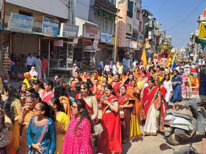 Buldhana Parade in Khamgaon on the occasion of Lord Mahavir jayanti Janmakalyanak Mahotsav | बुलढाणा : भगवान महावीर जन्मकल्याणक महोत्सवानिमित्त खामगावात शोभायात्रा Buldhana Parade in Khamgaon on the occasion of Lord Mahavir jayanti Janmakalyanak Mahotsav | बुलढाणा : भगवान महावीर जन्मकल्याणक महोत्सवानिमित्त खामगावात शोभायात्रा