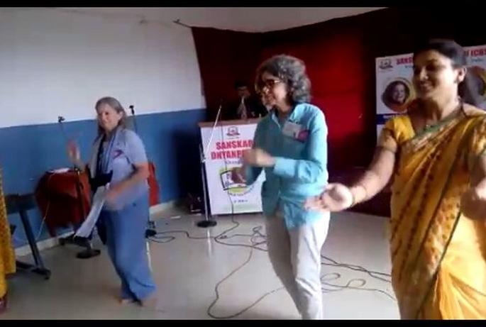 Indian culture will become America rich | भारतीय संस्कृतीने अमेरिका समृध्द होईल!