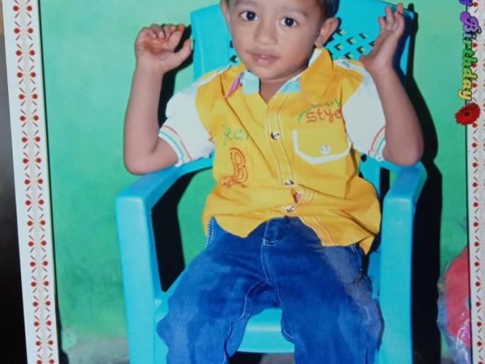 Two children die in a closed car in Buldhana | बुलढाण्यात बंद कारमध्ये गुदमरून दोन बालकांचा मृत्यू Two children die in a closed car in Buldhana | बुलढाण्यात बंद कारमध्ये गुदमरून दोन बालकांचा मृत्यू