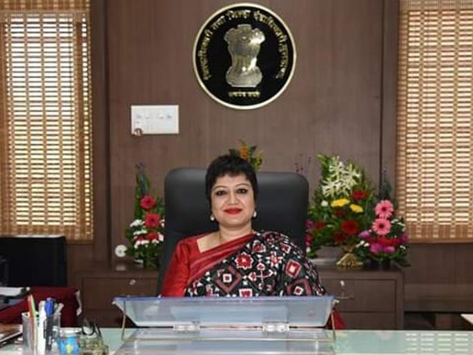 Female collector for the second consecutive year in Buldana district; Suman Chandra accepted the charge | बुलडाणा जिल्ह्यात सलग दुसऱ्यांदा महिला जिल्हाधिकारी; सुमन चंद्रा यांनी स्वीकारला पदभार Female collector for the second consecutive year in Buldana district; Suman Chandra accepted the charge | बुलडाणा जिल्ह्यात सलग दुसऱ्यांदा महिला जिल्हाधिकारी; सुमन चंद्रा यांनी स्वीकारला पदभार