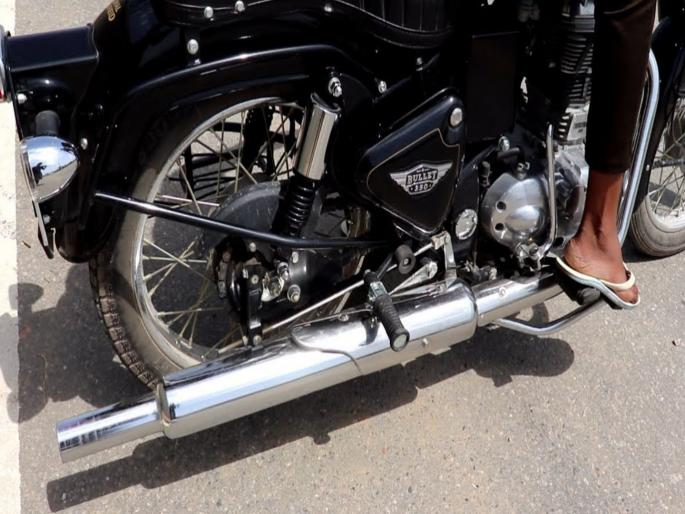 Bullet rider dies in collision with unknown vehicle Incident on Pune Ahilyanagar highway | अज्ञात वाहनाच्या धडकेत बुलेटस्वाराचा मृत्यू; पुणे-अहिल्यानगर महामार्गावरील घटना Bullet rider dies in collision with unknown vehicle Incident on Pune Ahilyanagar highway | अज्ञात वाहनाच्या धडकेत बुलेटस्वाराचा मृत्यू; पुणे-अहिल्यानगर महामार्गावरील घटना