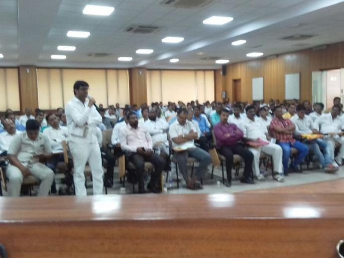 Farmers don't have to suffer loss while acquiring land for bullet train project | 'बुलेट ट्रेन प्रकल्पासाठी जमीन खरेदी करताना शेतकऱ्यांचे नुकसान होऊ देणार नाही' Farmers don't have to suffer loss while acquiring land for bullet train project | 'बुलेट ट्रेन प्रकल्पासाठी जमीन खरेदी करताना शेतकऱ्यांचे नुकसान होऊ देणार नाही'