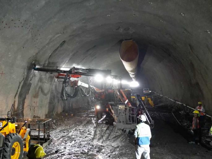 394 m long tunnel completed at Ghansoli for Mumbai-Ahmedabad bullet train | मुंबई-अहमदाबाद बुलेट ट्रेनसाठी घणसोली येथे ३९४ मीटर लांबीचा बोगदा पूर्ण 394 m long tunnel completed at Ghansoli for Mumbai-Ahmedabad bullet train | मुंबई-अहमदाबाद बुलेट ट्रेनसाठी घणसोली येथे ३९४ मीटर लांबीचा बोगदा पूर्ण