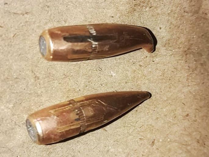 Police firing on the lives of villagers; In the house of bullets in the window | पोलिसांचा गोळीबाराचा सराव ग्रामस्थांच्या जीवावर; खिडकीतून गोळ्या घुसल्या घरात