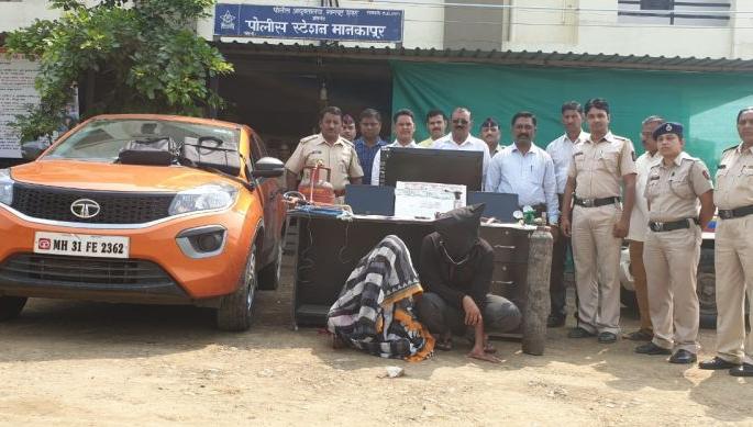Burglary Lessons Taken From YouTube: Higher-educated Bunty-Babli arrested In Nagpur | यू ट्युबवरून घेतले घरफोडीचे धडे : नागपुरात उच्चशिक्षित बंटी-बबली गजाआड Burglary Lessons Taken From YouTube: Higher-educated Bunty-Babli arrested In Nagpur | यू ट्युबवरून घेतले घरफोडीचे धडे : नागपुरात उच्चशिक्षित बंटी-बबली गजाआड