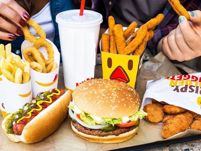 Eating branded pizzas, burgers? Beware! Read this first... Use of unrated cheese, paneer and oil liberally | ब्रँडेड पिझ्झा, बर्गर खाताय? सावधान! आधी हे वाचा... दर्जाहीन चीज, पनीर अन् तेलाचा सढळ हस्ते वापर Eating branded pizzas, burgers? Beware! Read this first... Use of unrated cheese, paneer and oil liberally | ब्रँडेड पिझ्झा, बर्गर खाताय? सावधान! आधी हे वाचा... दर्जाहीन चीज, पनीर अन् तेलाचा सढळ हस्ते वापर