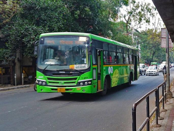 School bus helper dies in accident due to negligence of driver | चालकाच्या निष्काळजीपणामुळे अपघात, स्कूल बसमधील मदतनीस महिलेचा मृत्यू School bus helper dies in accident due to negligence of driver | चालकाच्या निष्काळजीपणामुळे अपघात, स्कूल बसमधील मदतनीस महिलेचा मृत्यू