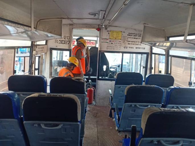 State Transport Service bus caught fire, 40 passengers narrowly escaped | राज्य परिवहन सेवेच्या बसला विटाव्यात आग, ४० प्रवासी थोडक्यात बचावले