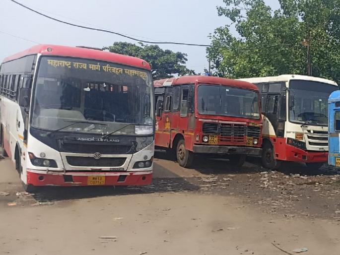 Bus breaks traffic rules; who will pay the fine, the depot or the driver? | बसने वाहतुकीचा नियम तोडला; आगार की चालक, कोण भरणार दंड?