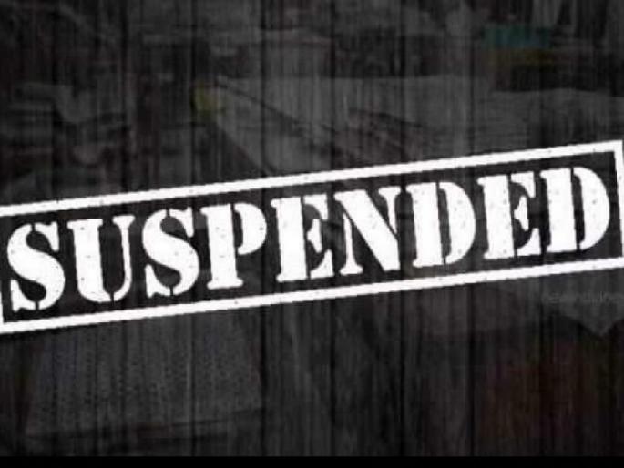 Shocking! Bus driver who saved life of passengers suspended | धक्कादायक ! प्रवाशांचा जीव वाचविणारा बसचालक निलंबित Shocking! Bus driver who saved life of passengers suspended | धक्कादायक ! प्रवाशांचा जीव वाचविणारा बसचालक निलंबित
