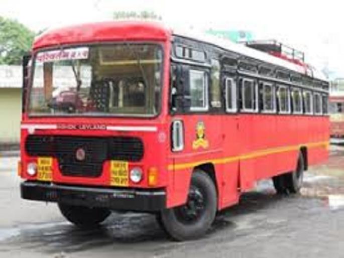 Vitthalakruppa on STV in protest | आंदोलनातही एसटीवर ‘विठ्ठलकृपा’ Vitthalakruppa on STV in protest | आंदोलनातही एसटीवर ‘विठ्ठलकृपा’