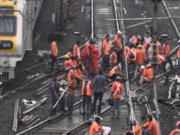 Guaranteed jam tomorrow on all three routes; Megablock on Central, Harbour, Western Railway | तीनही मार्गांवर उद्या खोळंब्याची हमी; मध्य, हार्बर, पश्चिम रेल्वेवर मेगाब्लॉक Guaranteed jam tomorrow on all three routes; Megablock on Central, Harbour, Western Railway | तीनही मार्गांवर उद्या खोळंब्याची हमी; मध्य, हार्बर, पश्चिम रेल्वेवर मेगाब्लॉक