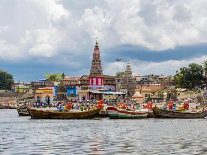 Temples will be glittering; 2,400 crore will be received; Rural Development Department's emphasis on religious tourism | मंदिरे होणार चकाचक; मिळणार २,४०० कोटी; धार्मिक पर्यटनावर ग्रामविकास विभागाचा भर