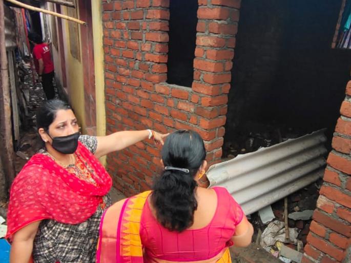 mini dharavi stands in Borivali 60 to 70 pucca huts erected during the day | बोरीवलीत उभी राहते मिनी धारावी! दिवसा ढवळ्या उभारल्या 60 ते 70 पक्क्या झोपड्या mini dharavi stands in Borivali 60 to 70 pucca huts erected during the day | बोरीवलीत उभी राहते मिनी धारावी! दिवसा ढवळ्या उभारल्या 60 ते 70 पक्क्या झोपड्या