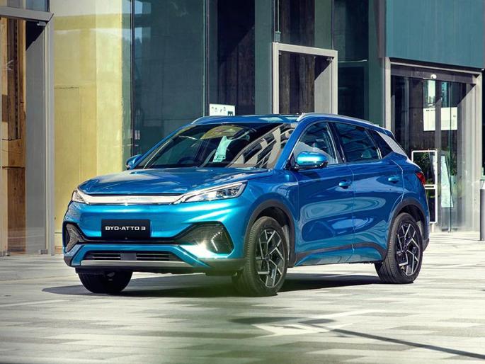BYD lines up 3 more EV launches for India | BYD भारतात आणखी तीन इलेक्ट्रिक कार आणण्याच्या तयारीत, जाणून घ्या काय आहे प्लॅन? BYD lines up 3 more EV launches for India | BYD भारतात आणखी तीन इलेक्ट्रिक कार आणण्याच्या तयारीत, जाणून घ्या काय आहे प्लॅन?