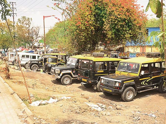 About 200 encroachments from cidco bus station to Harsul T-point | सिडको बसस्थानक ते हर्सूल टी-पॉइंटपर्यंत सुमारे २०० अतिक्रमणे