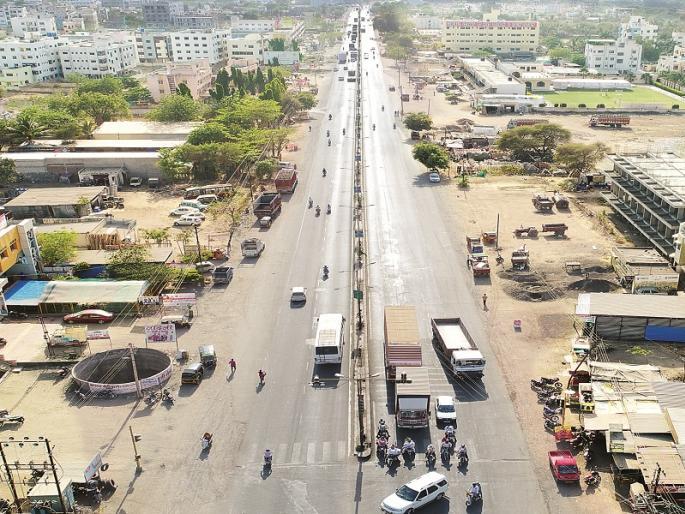 Beed bypass will be completed by setting up four flyovers with six lane | चार उड्डाणपुल उभारून बीड बायपासचे होणार सहापदरीकरण