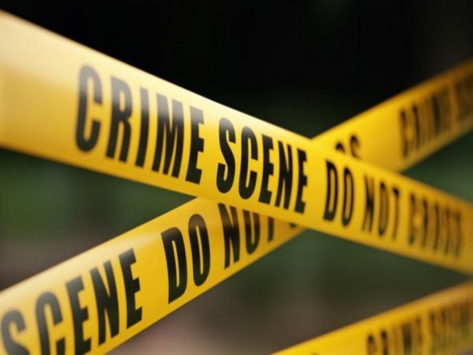A group of college boys beat up the youth until he fell unconscious | महाविदयालयीन मुलांच्या टोळक्याने युवकाला बेशुद्ध पडेपर्यंत केली मारहाण A group of college boys beat up the youth until he fell unconscious | महाविदयालयीन मुलांच्या टोळक्याने युवकाला बेशुद्ध पडेपर्यंत केली मारहाण