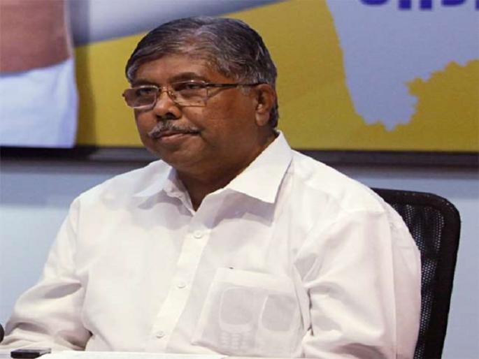 In which context does this ink throw incident fit Chandrakant Patil | ही शाईफेक घटनेच्या कोणत्या चौकटीत बसते; चंद्रकांत पाटील यांचा सवाल In which context does this ink throw incident fit Chandrakant Patil | ही शाईफेक घटनेच्या कोणत्या चौकटीत बसते; चंद्रकांत पाटील यांचा सवाल