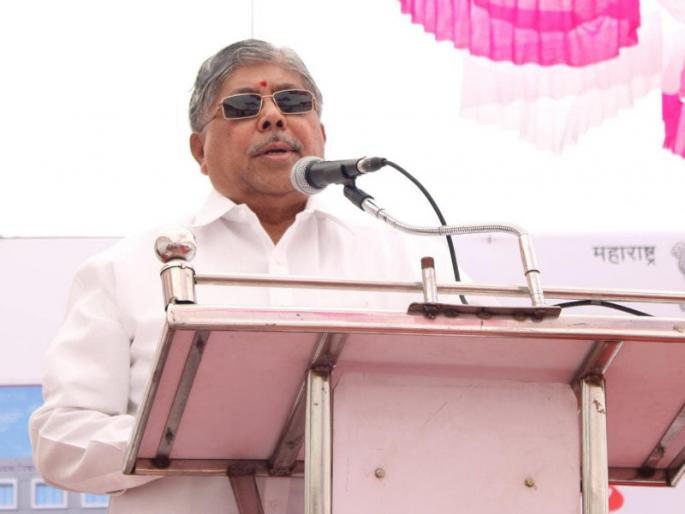 There is no reason to decide the number of seats for Shiv Sena now; Explanation of Chandrakant Dada from Lok Sabha seats | शिवसेनेला किती जागा हे आत्ताच ठरविण्याचे कारण नाही; लोकसभेच्या जागांवरून पाटलांचे स्पष्टीकरण There is no reason to decide the number of seats for Shiv Sena now; Explanation of Chandrakant Dada from Lok Sabha seats | शिवसेनेला किती जागा हे आत्ताच ठरविण्याचे कारण नाही; लोकसभेच्या जागांवरून पाटलांचे स्पष्टीकरण