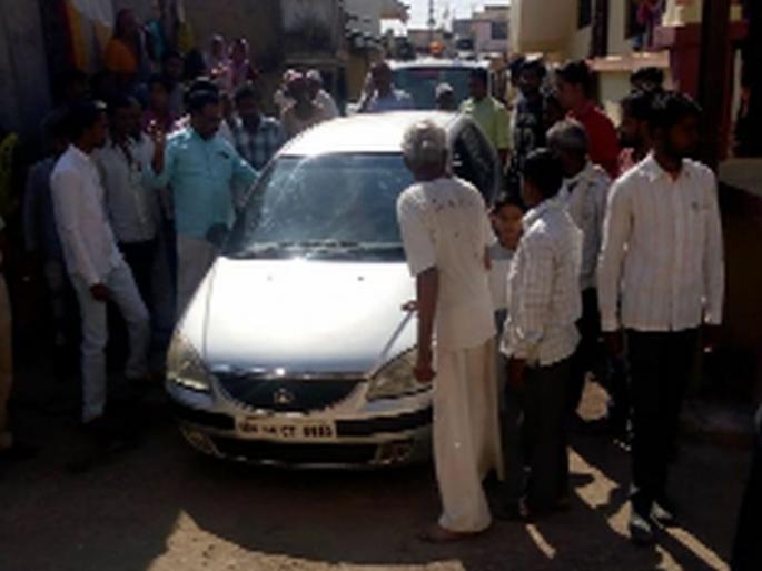 Seven police seized soups and ammunition | साक्री पोलिसांकडून गावठी दारु जप्त Seven police seized soups and ammunition | साक्री पोलिसांकडून गावठी दारु जप्त