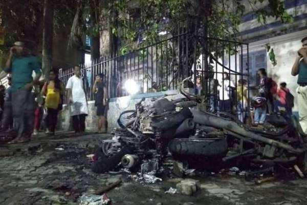 three members committee formed by BJP to inquire about Bhatpara violence | भाटपारा हिंसाचाराची चौकशी करण्यासाठी भाजपाकडून त्रिसदस्यीय समिती गठीत 