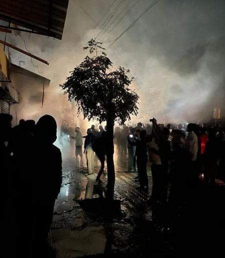 Fire at Amravati Children's Hospital; No casualties were reported | अमरावतीत बाल रुग्णालय परिसरातील मेडिकल स्टोअरला आग; प्राणहानी टळली Fire at Amravati Children's Hospital; No casualties were reported | अमरावतीत बाल रुग्णालय परिसरातील मेडिकल स्टोअरला आग; प्राणहानी टळली