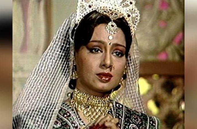 In the Ramayana, Kaikai has worked with Amitabh Bachchan TJL | रामायणमधील कैकेयीने केले आहे अमिताभ बच्चन यांच्यासोबत काम, आता दिसते अशी In the Ramayana, Kaikai has worked with Amitabh Bachchan TJL | रामायणमधील कैकेयीने केले आहे अमिताभ बच्चन यांच्यासोबत काम, आता दिसते अशी