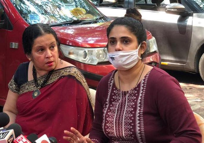 Why is the voice of the Leader of the Opposition suppressed in our time? | विरोधी पक्षनेत्यांचा आवाज आमच्या वेळी का दबला? Why is the voice of the Leader of the Opposition suppressed in our time? | विरोधी पक्षनेत्यांचा आवाज आमच्या वेळी का दबला?