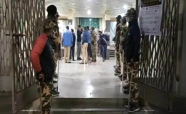 Demonstration of fire in front of a high level committee | उच्चस्तरीय समितीसमोर अग्निकांडाचे प्रात्यक्षिक Demonstration of fire in front of a high level committee | उच्चस्तरीय समितीसमोर अग्निकांडाचे प्रात्यक्षिक