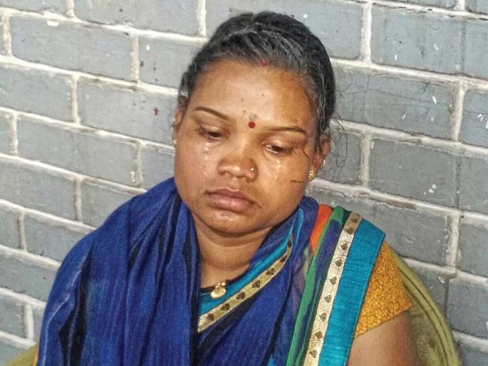Give me my baby, yes ... bhandara fire accident death of 10 born baby child | माझं बाळ मला द्या हो... चिमुकल्यांचे कलेवर पाहून मातांनी फोडला टाहो Give me my baby, yes ... bhandara fire accident death of 10 born baby child | माझं बाळ मला द्या हो... चिमुकल्यांचे कलेवर पाहून मातांनी फोडला टाहो