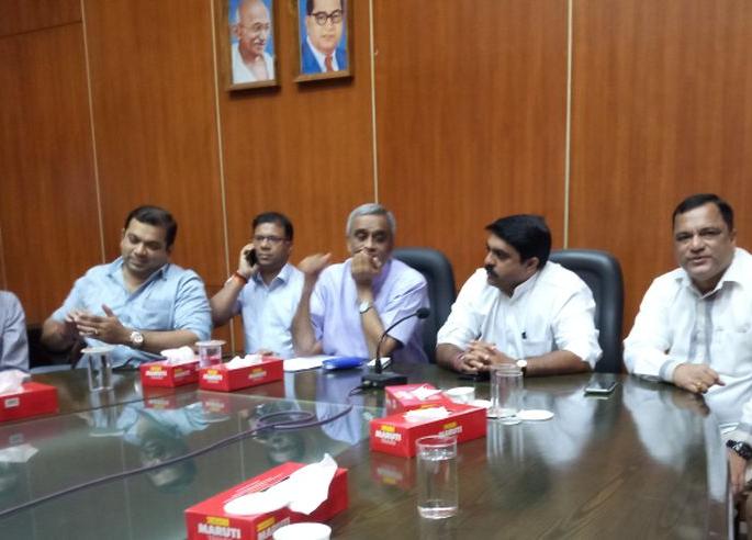 In the absence of Parrikar, the ministers showed unity | पर्रीकरांच्या अनुपस्थितीत मंत्र्यांनी दाखवली एकी