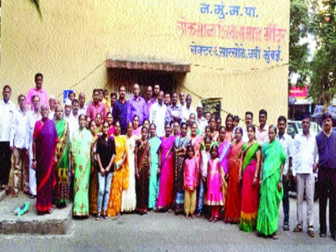 Mumbai and Punekar gathered at water stress in Maan taluka | माण तालुक्यातील पाणीप्रश्नावर मुंबई व पुणेकर एकवटले Mumbai and Punekar gathered at water stress in Maan taluka | माण तालुक्यातील पाणीप्रश्नावर मुंबई व पुणेकर एकवटले