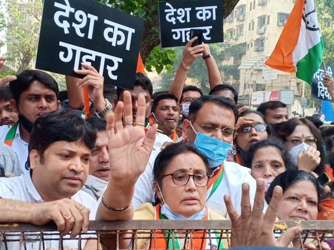 Gali gali me shor hai ... NCP's aggressive agitation for the arrest of Arnab Goswami | गली गली मे शोर है...  अर्णब गोस्वामींच्या अटकेसाठी राष्ट्रवादीचं आक्रमक आंदोलन Gali gali me shor hai ... NCP's aggressive agitation for the arrest of Arnab Goswami | गली गली मे शोर है...  अर्णब गोस्वामींच्या अटकेसाठी राष्ट्रवादीचं आक्रमक आंदोलन