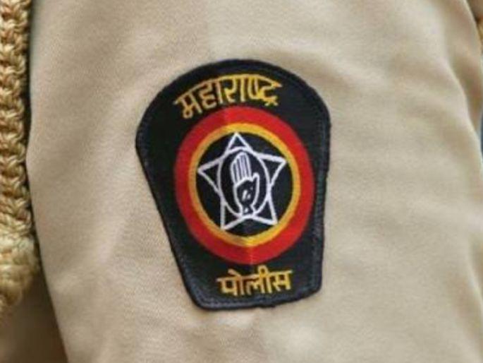 A body found in the sand near the Ganga river Unnao Uttar pradesh | गंगा नदीजवळ वाळूत मृतदेह पुरल्याचा प्रकार, उन्नावमधील घटनेची चौकशी करणार