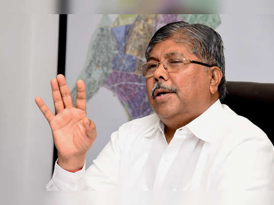 This agitation is not of farmers, it is of brokers: Chandrakant Patil's allegation | हे आंदोलन शेतकऱ्यांचे नाही, दलालांचे :चंद्रकांत पाटील यांचा आरोप This agitation is not of farmers, it is of brokers: Chandrakant Patil's allegation | हे आंदोलन शेतकऱ्यांचे नाही, दलालांचे :चंद्रकांत पाटील यांचा आरोप