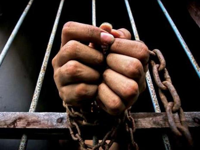 Hadar Irani, who has more than 100 charges, was finally arrested in kalyan | 100 पेक्षा जास्त गुन्हे दाखल असलेल्या हैदर इराणीला अखेर बेड्या Hadar Irani, who has more than 100 charges, was finally arrested in kalyan | 100 पेक्षा जास्त गुन्हे दाखल असलेल्या हैदर इराणीला अखेर बेड्या
