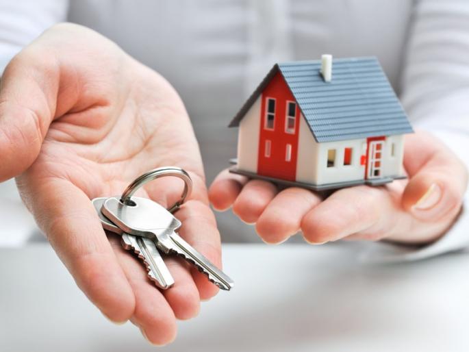 Couple cheated on sale of house, case filed against landlord in mira road thane | घर विक्रीच्या आड दाम्पत्याची फसवणूक, घरमालकांविरुद्ध गुन्हा दाखल