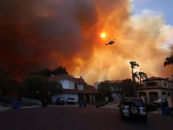 Wrong message causes panic in Los Angeles Fire Department apologizes | लॉस एंजलिसमध्ये चुकीच्या मेसेजमुळे दहशत पसरली; अग्निशमन विभागाला माफी मागावी लागली Wrong message causes panic in Los Angeles Fire Department apologizes | लॉस एंजलिसमध्ये चुकीच्या मेसेजमुळे दहशत पसरली; अग्निशमन विभागाला माफी मागावी लागली