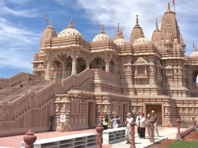 Hindus, go back vandalism in a temple in California Anti-India slogans written on the walls | 'हिंदूंनो परत जा...', कॅलिफोर्नियातील मंदिराची तोडफोड; भिंतींवर लिहिले भारतविरोधी घोषणा Hindus, go back vandalism in a temple in California Anti-India slogans written on the walls | 'हिंदूंनो परत जा...', कॅलिफोर्नियातील मंदिराची तोडफोड; भिंतींवर लिहिले भारतविरोधी घोषणा