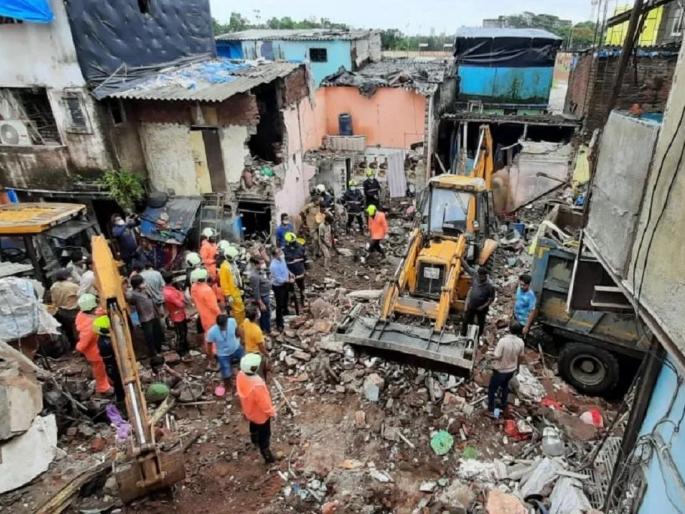 The High Court along with the state government ruled in favor of the Mumbai Municipal Corporation over the Malad building accident | मालाड इमारत दुर्घटनेवरून उच्च न्यायालयाने राज्य सरकारसह मुंबई पालिकेला सुनावले The High Court along with the state government ruled in favor of the Mumbai Municipal Corporation over the Malad building accident | मालाड इमारत दुर्घटनेवरून उच्च न्यायालयाने राज्य सरकारसह मुंबई पालिकेला सुनावले