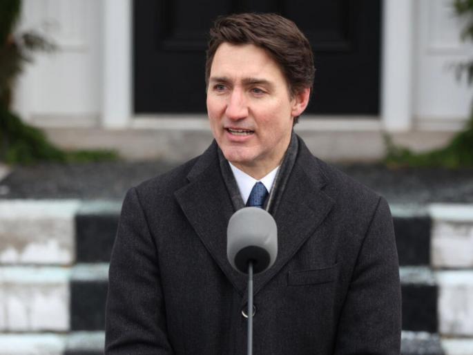 Will those who have gone to Canada on study and work permits face a setback, will their visas ever be cancelled? What is the real issue? | कॅनडामध्ये अभ्यास, वर्क परमिटवर गेलेल्यांना झटका बसणार, व्हिसा कधीही रद्द होणार? नेमकं प्रकरण काय? Will those who have gone to Canada on study and work permits face a setback, will their visas ever be cancelled? What is the real issue? | कॅनडामध्ये अभ्यास, वर्क परमिटवर गेलेल्यांना झटका बसणार, व्हिसा कधीही रद्द होणार? नेमकं प्रकरण काय?
