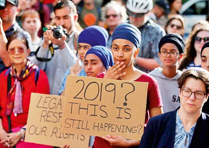 What Is Canada's Secularism Law? | कॅनडातली बंदी देशात कोणतं वादळ आणेल? What Is Canada's Secularism Law? | कॅनडातली बंदी देशात कोणतं वादळ आणेल?