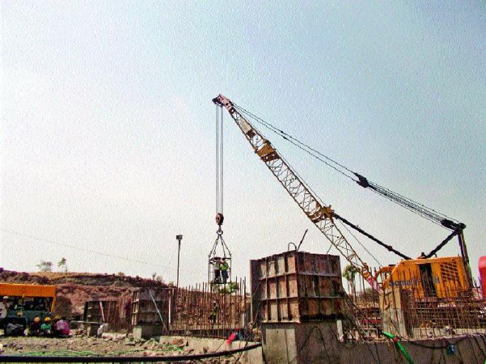 The Neera-Bhima Junk project is under construction, but only on safety winds | नीरा-भीमा जोड प्रकल्पाचे काम सुरू मात्र, सुरक्षा वाऱ्यावरच  The Neera-Bhima Junk project is under construction, but only on safety winds | नीरा-भीमा जोड प्रकल्पाचे काम सुरू मात्र, सुरक्षा वाऱ्यावरच