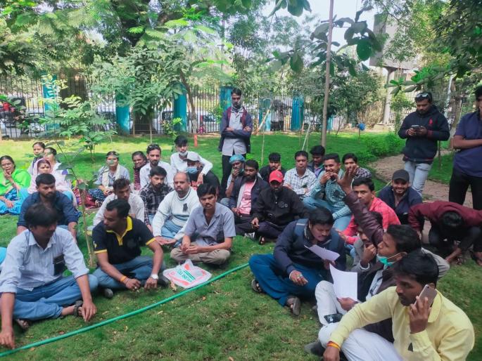 Contractual employees at Cancer Hospital strike | कॅन्सर हाॅस्पिटलमधील कंत्राटी कर्मचाऱ्यांचे कामबंद आंदोलन Contractual employees at Cancer Hospital strike | कॅन्सर हाॅस्पिटलमधील कंत्राटी कर्मचाऱ्यांचे कामबंद आंदोलन