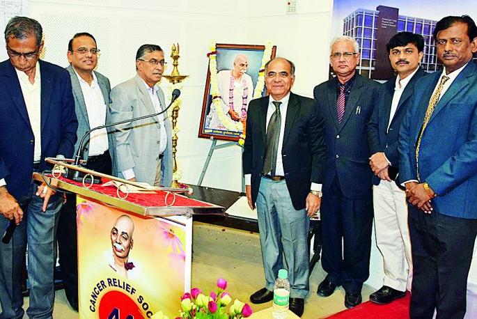 Adult females are more likely to have colon cancer | गलग्रंथीच्या कर्करोगात प्रौढ महिलांचे प्रमाण अधिक 