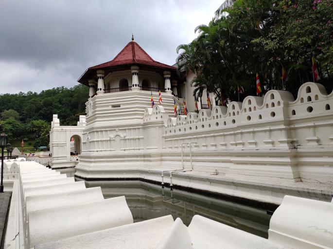 Unknown features of beautiful Sri Lanka.. | रावणाच्या लंकेतून.. Unknown features of beautiful Sri Lanka.. | रावणाच्या लंकेतून..