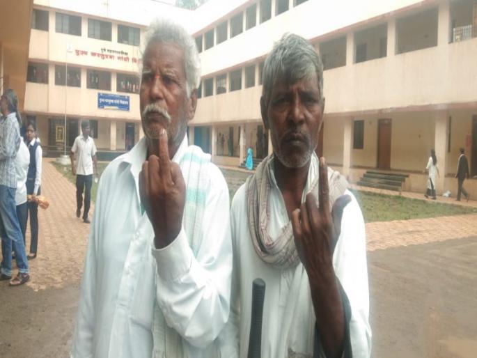 Maharashtra Election 2019 : Slow voting is time to beginning and end in the cantonment | महाराष्ट्र निवडणूक २०१९ : कॅन्टोन्मेंटमधील मतदानाची सुरुवात अन शेवट कासवगतीनेच Maharashtra Election 2019 : Slow voting is time to beginning and end in the cantonment | महाराष्ट्र निवडणूक २०१९ : कॅन्टोन्मेंटमधील मतदानाची सुरुवात अन शेवट कासवगतीनेच